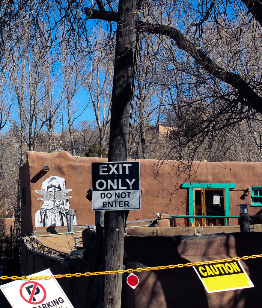 santa fe teahouse and bistro parking lot art 